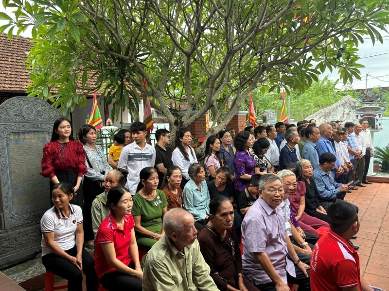 Ảnh tư liệu dòng họ